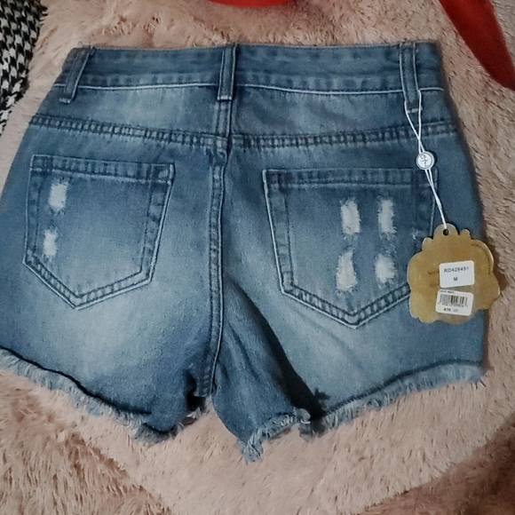 Girls shorts - Picture 2 of 4